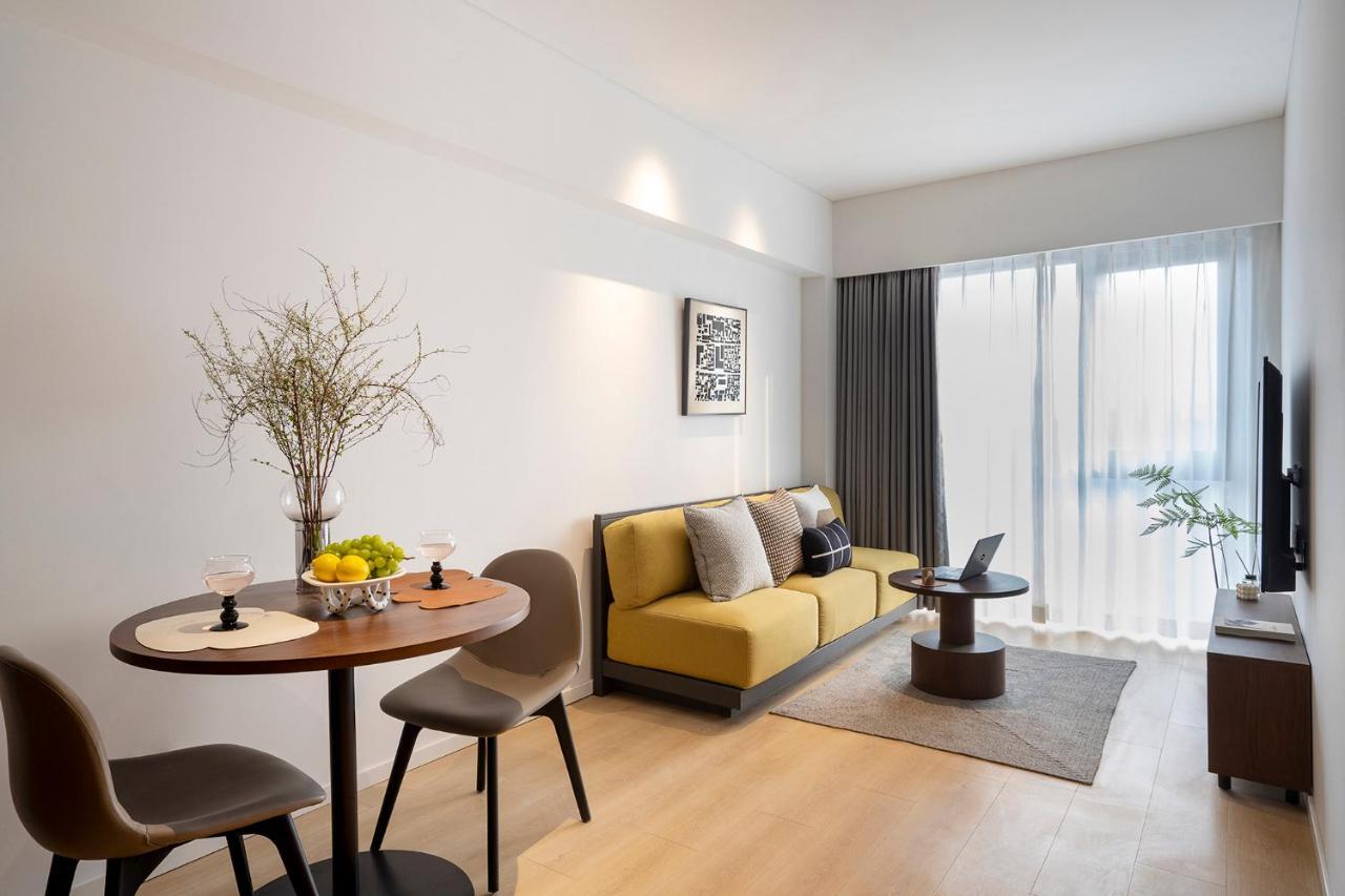 Base-Beijing Wangfujing Serviced Apartment- In Hutong &Bike Rental &Close To Forbidden City, Tian'Anmen Square &Subway Nearby &Free Coffee &Washing Machine,Kitchen &Restaurant Discount &English Speaking &High Speed Free Wifi Exterior foto