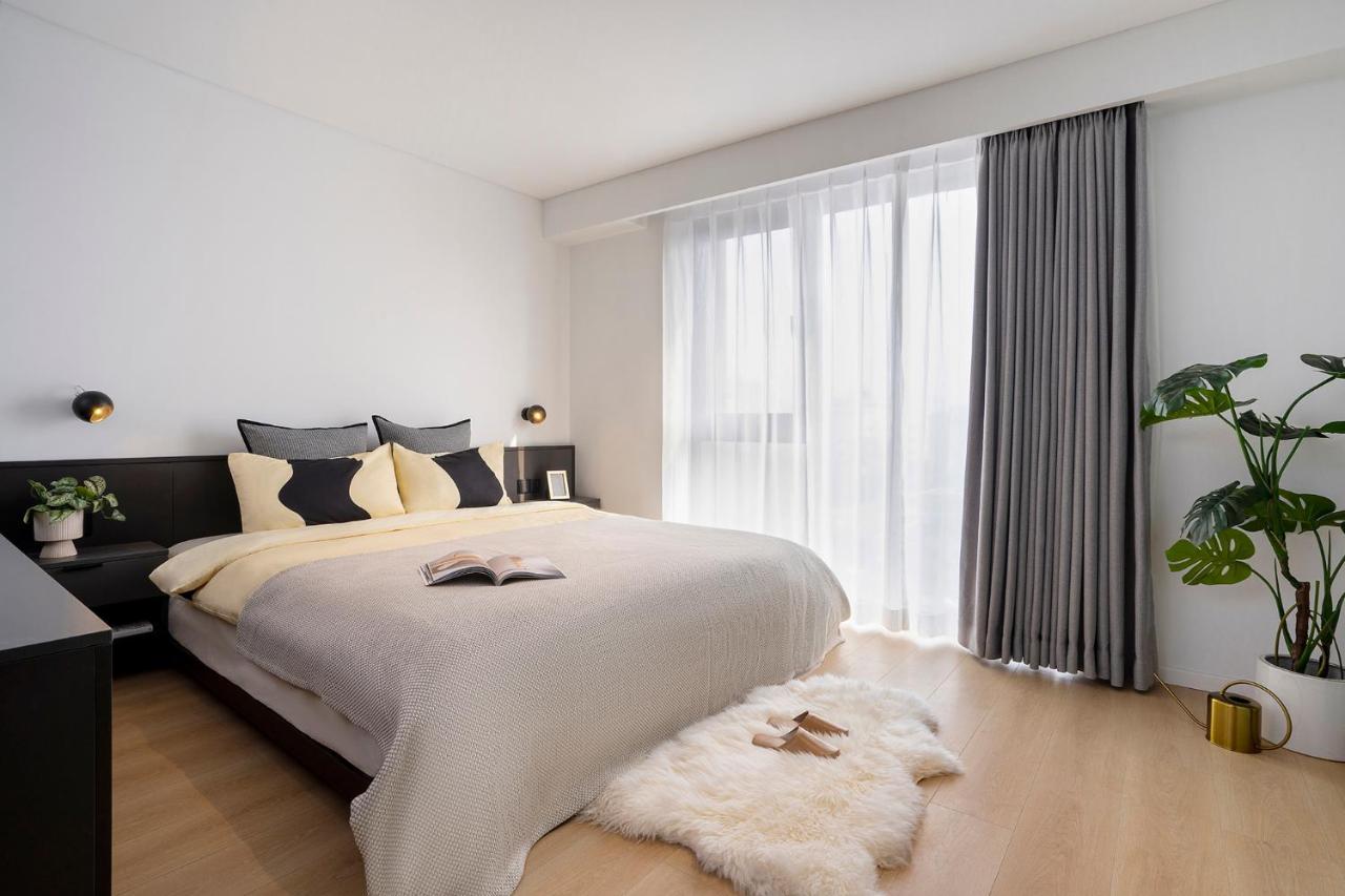 Base-Beijing Wangfujing Serviced Apartment- In Hutong &Bike Rental &Close To Forbidden City, Tian'Anmen Square &Subway Nearby &Free Coffee &Washing Machine,Kitchen &Restaurant Discount &English Speaking &High Speed Free Wifi Exterior foto